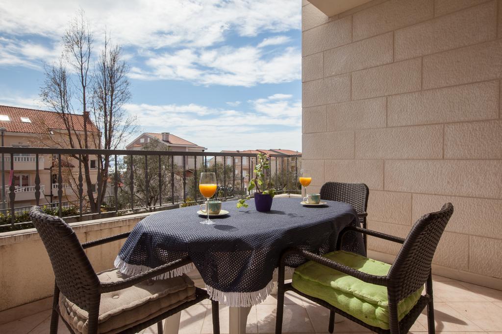 Apartments Tino Makarska Room photo