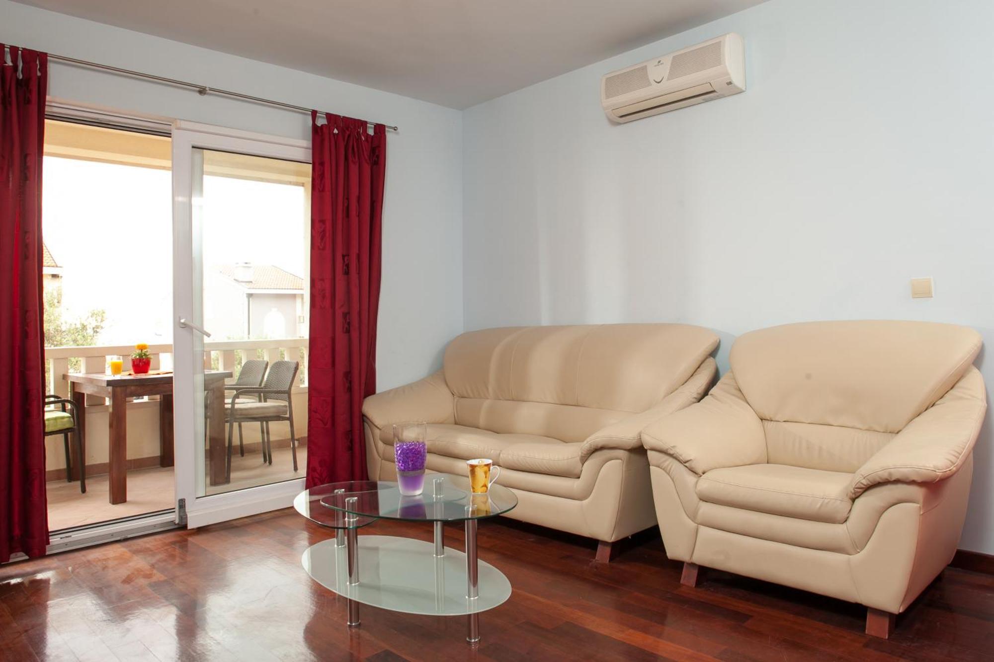 Apartments Tino Makarska Room photo